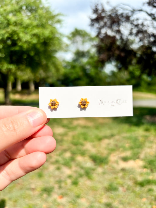 Tiny Sunflower Studs