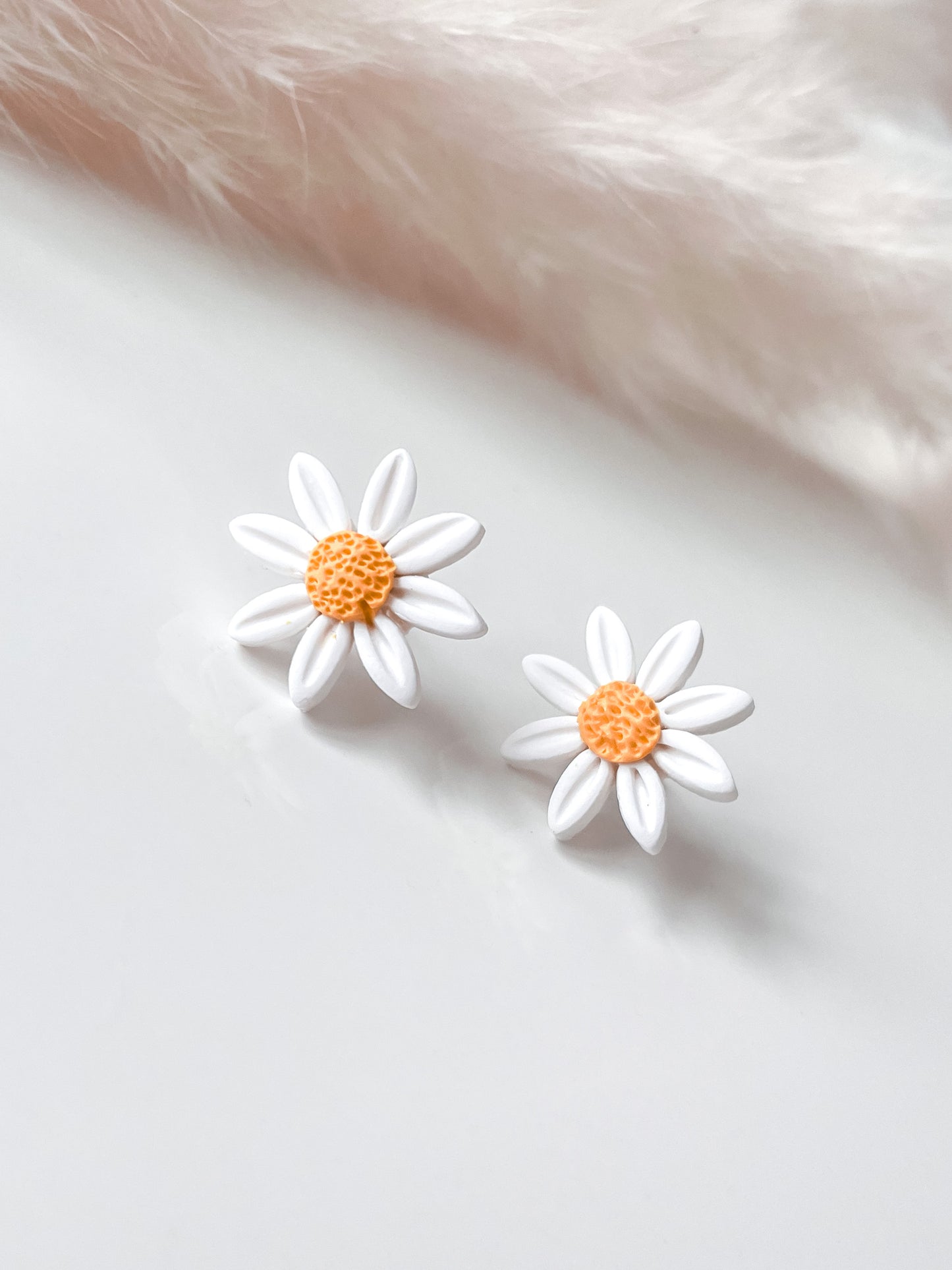 White Daisy Stud Earrings